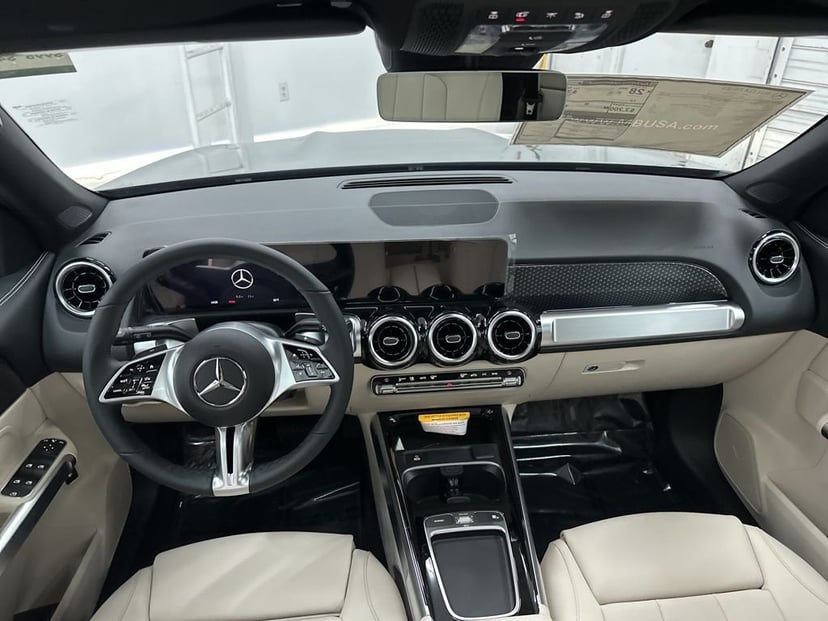 2026 Mercedes-Benz GLB - Image 21