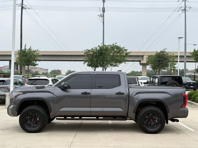 2023 Toyota Tundra Hybrid - Image 8