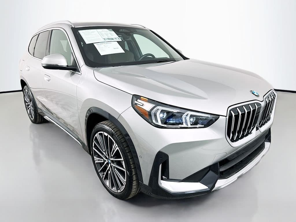 2025 BMW X1 - Image 3