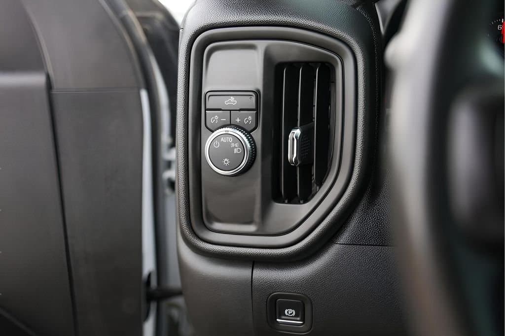 2019 GMC Sierra 1500 - Image 17