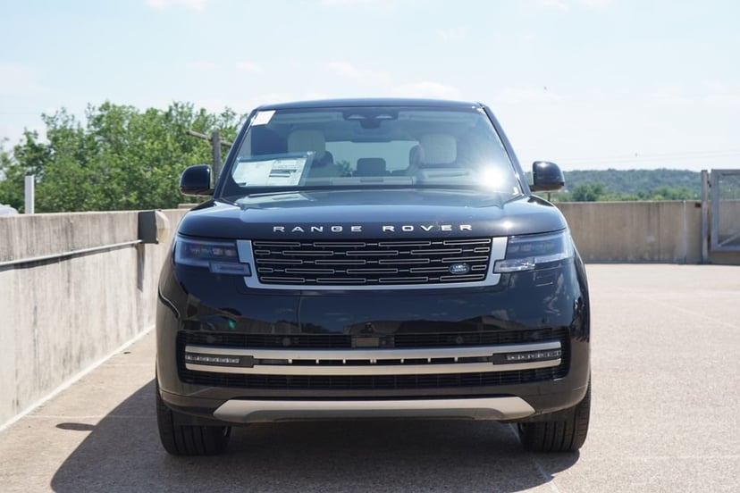 2026 Land Rover Range Rover - Image 2
