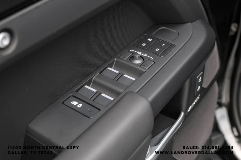 2026 Land Rover Defender 130 - Image 40