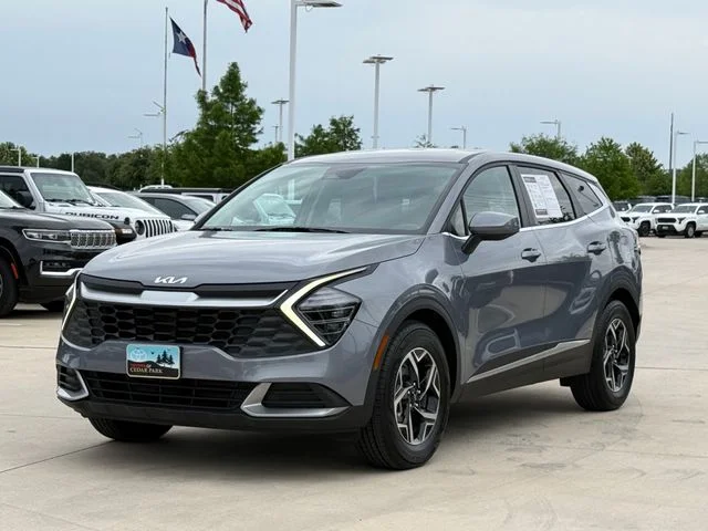 2025 Kia Sportage - Image 8