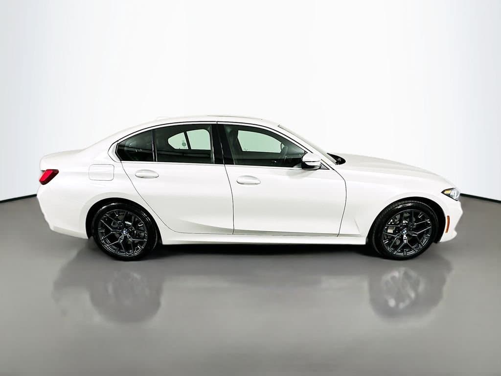 2025 BMW 3 Series - Image 4