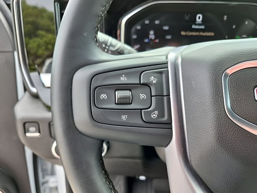 2024 GMC Sierra 2500HD - Image 34
