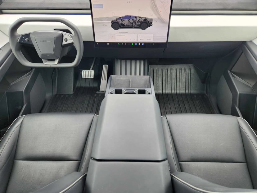 2024 Tesla Cybertruck - Image 21