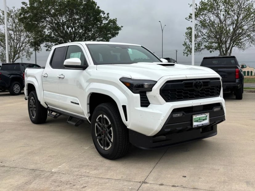 2026 Toyota Tacoma - Image 5