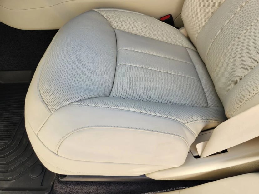 2026 Land Rover Range Rover - Image 16