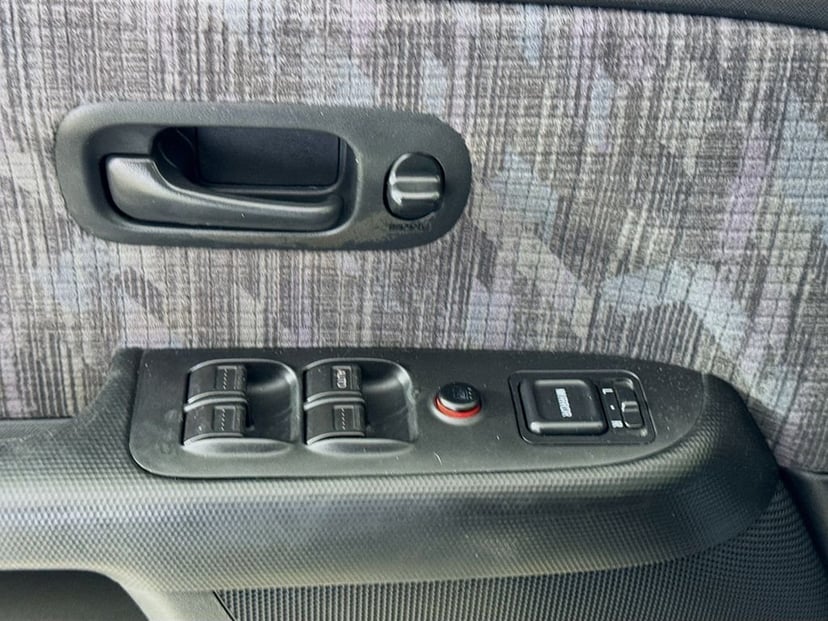 2003 Honda CR-V - Image 20