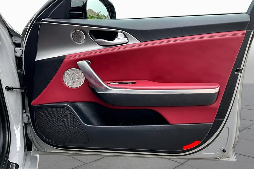 2019 Kia Stinger - Image 23