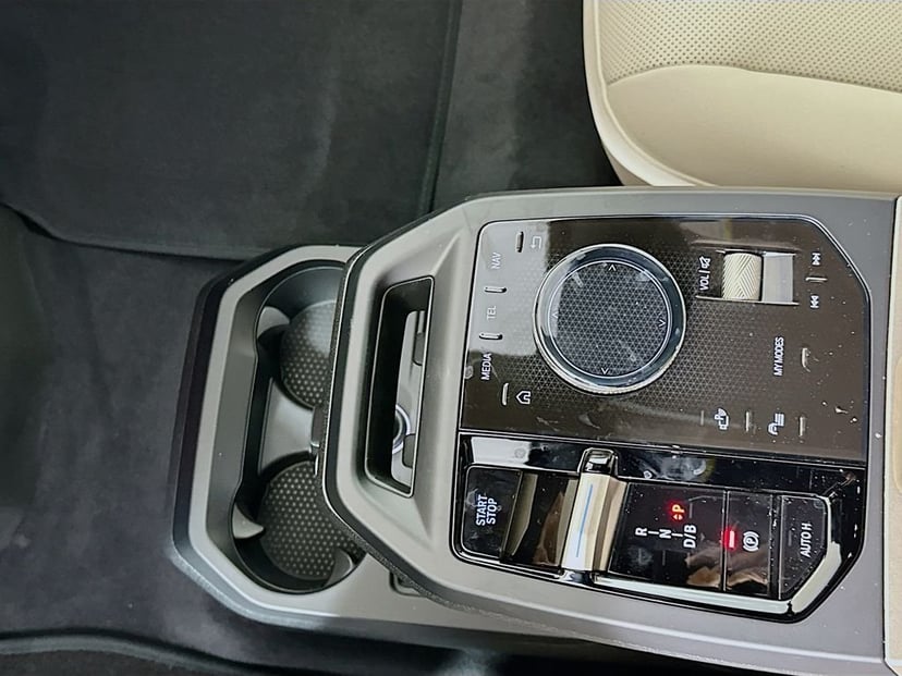 2026 BMW iX - Image 15