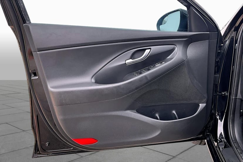 2018 Hyundai Elantra GT - Image 21