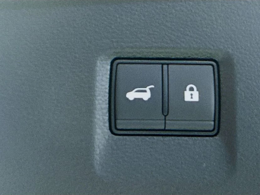 2027 INFINITI QX60 - Image 32