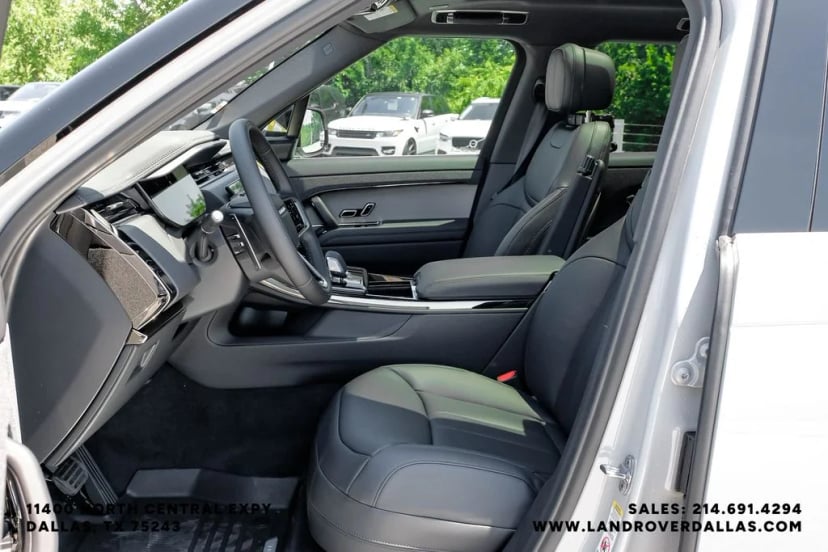 2026 Land Rover Range Rover Sport - Image 3
