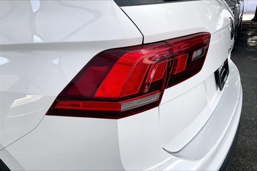 2022 Volkswagen Tiguan - Image 28