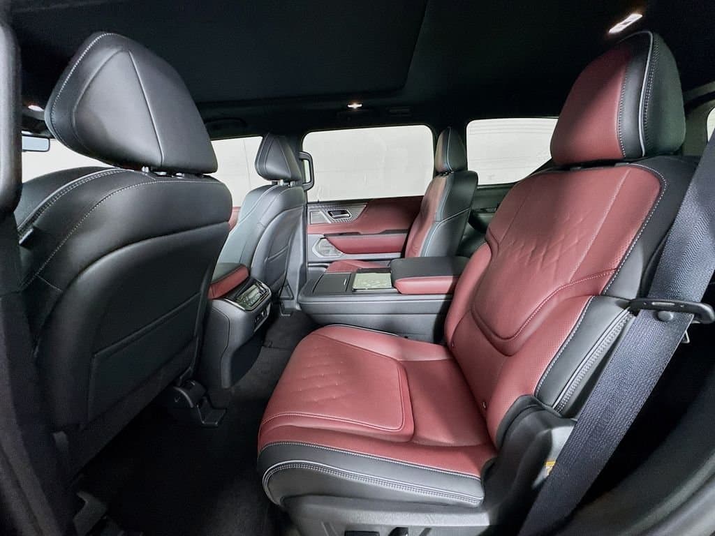 2026 INFINITI QX80 - Image 32