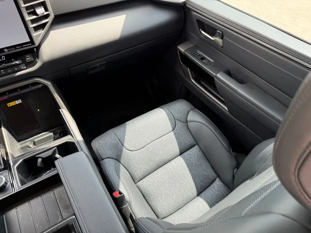 2023 Toyota Tundra Hybrid - Image 25