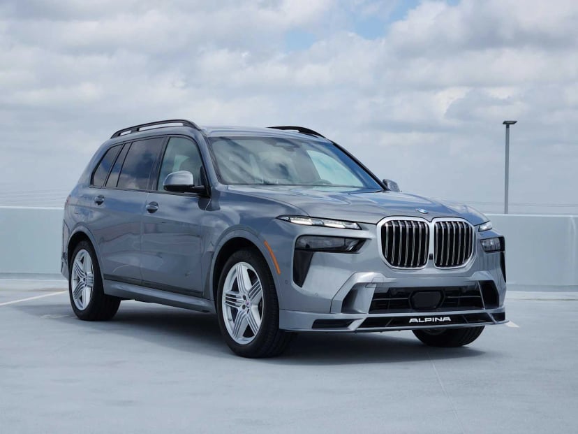 2025 BMW ALPINA XB7 - Image 3