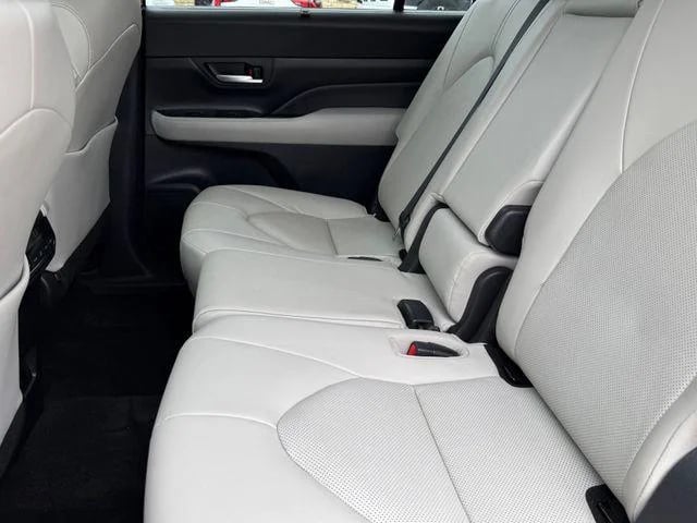 2024 Toyota Grand Highlander - Image 58