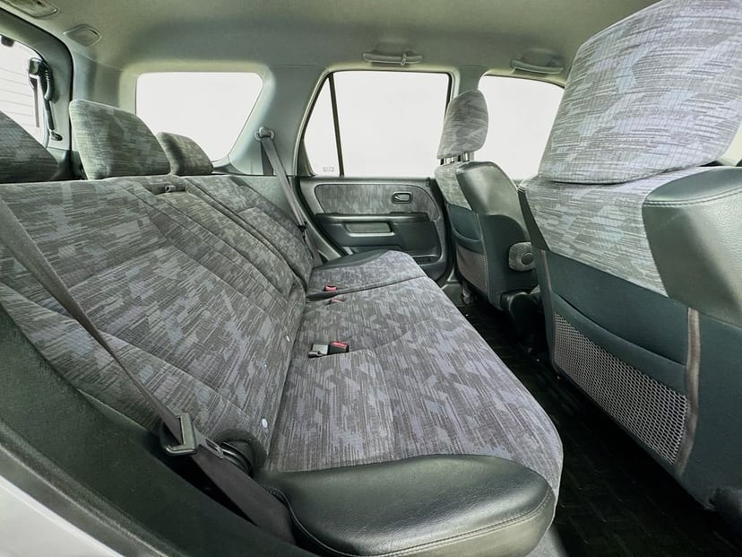 2003 Honda CR-V - Image 30