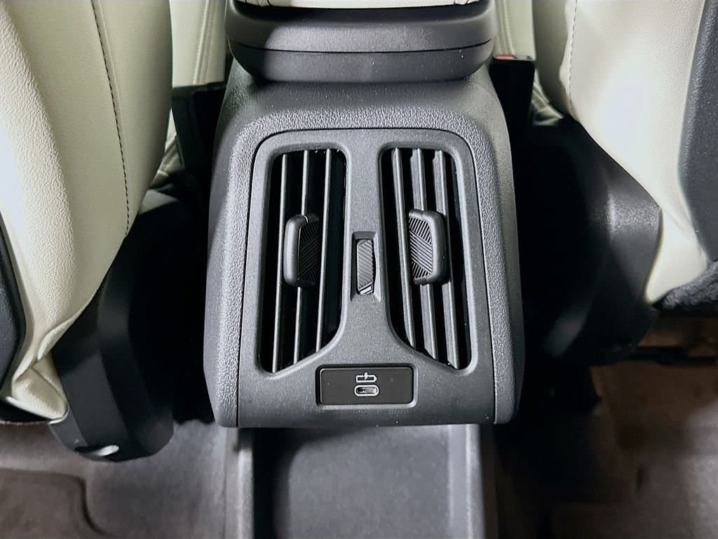 2026 BMW X1 - Image 18