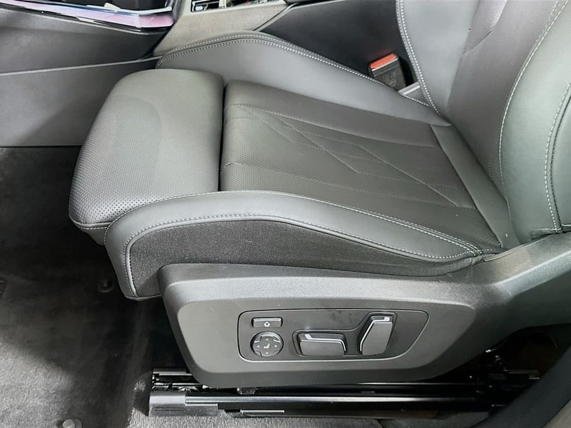 2025 BMW X3 - Image 18