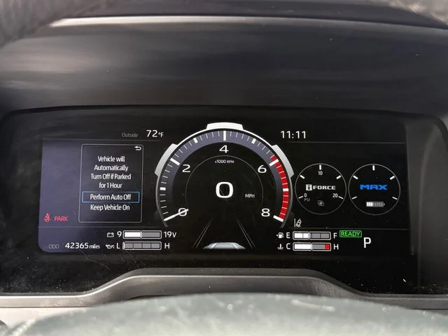 2023 Toyota Tundra Hybrid - Image 15