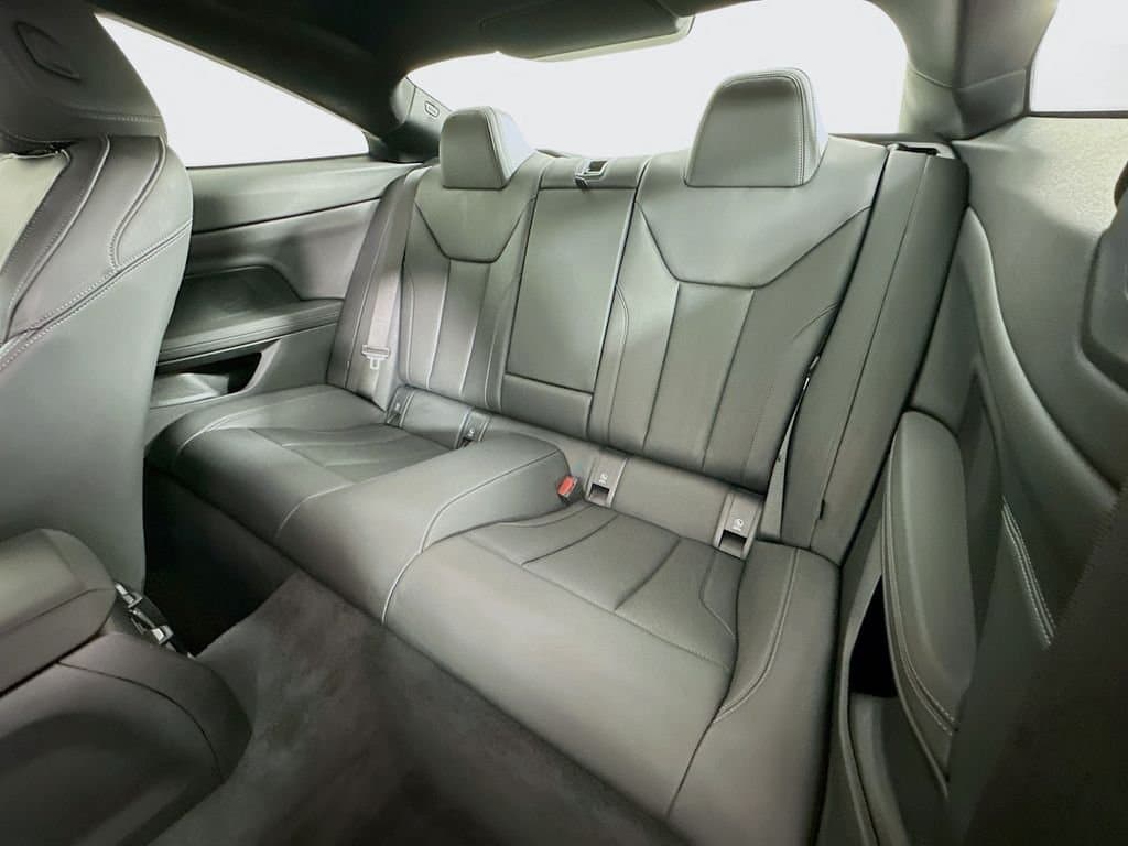 2025 BMW 4 Series - Image 25