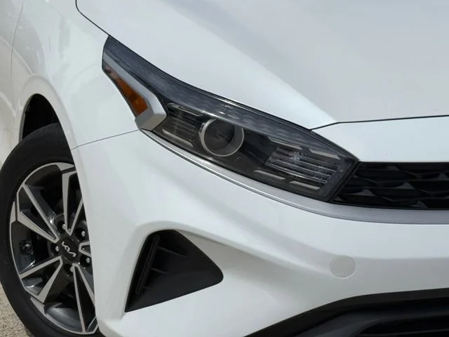 2023 Kia Forte - Image 3