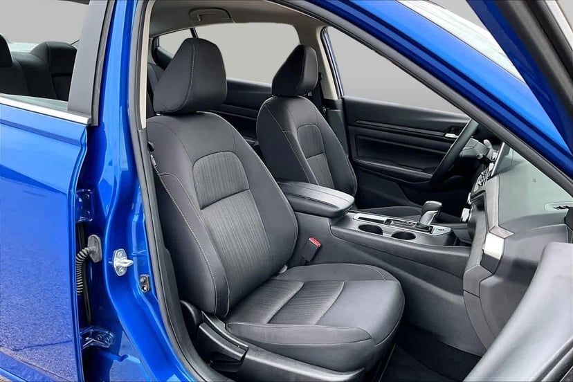 2025 Nissan Altima - Image 9