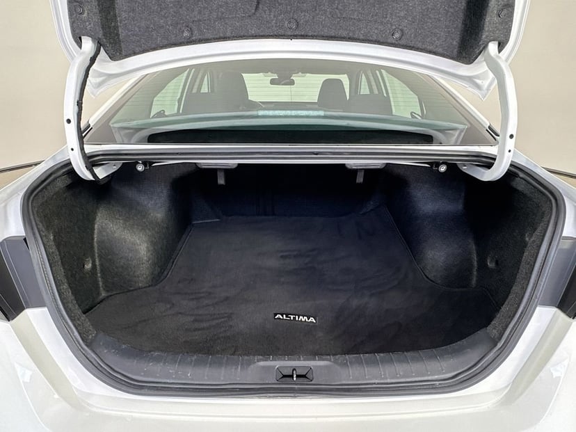 2025 Nissan Altima - Image 29