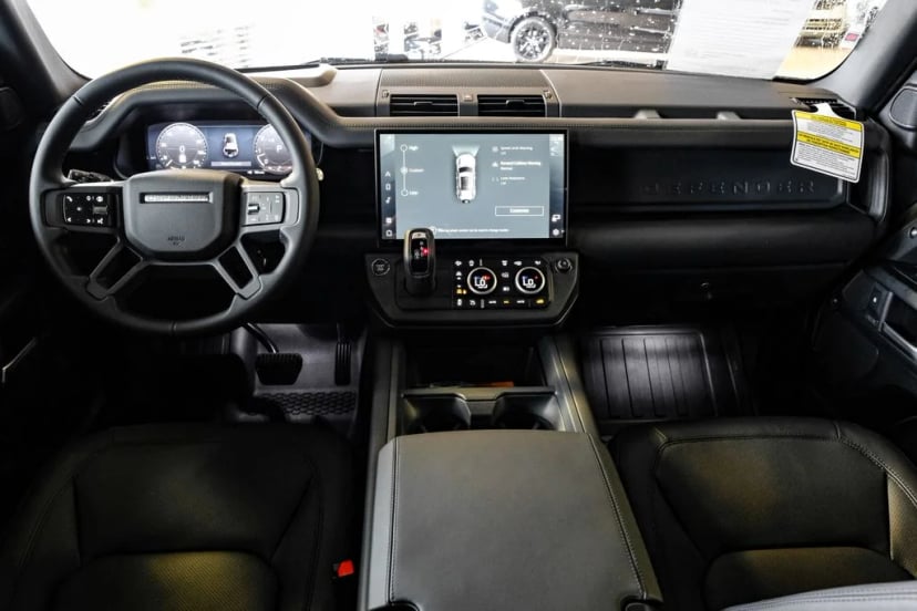 2026 Land Rover Defender 110 - Image 12