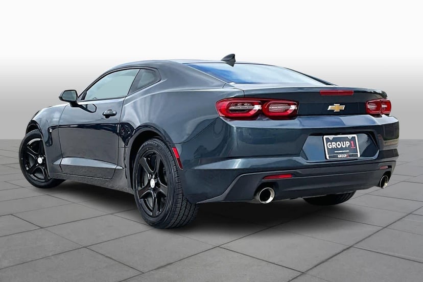 2021 Chevrolet Camaro - Image 12