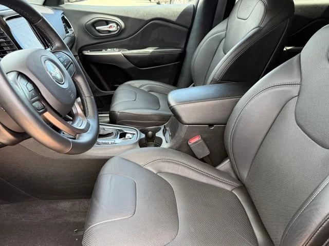 2019 Jeep Cherokee - Image 11