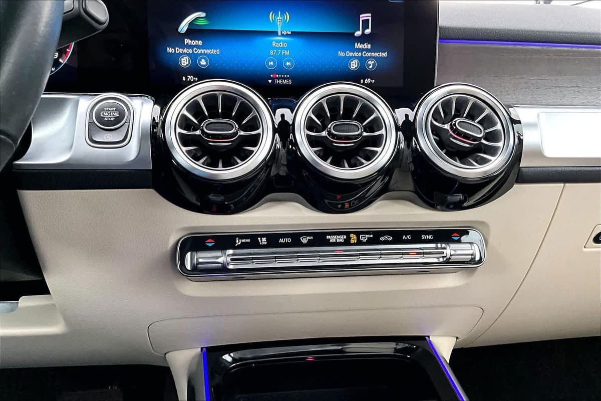 2022 Mercedes-Benz GLB 250 - Image 34