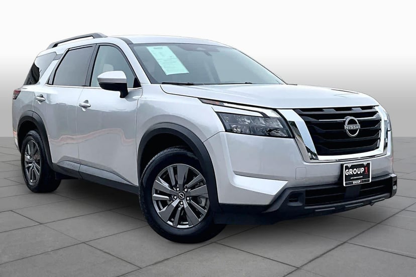 2025 Nissan Pathfinder - Image 3