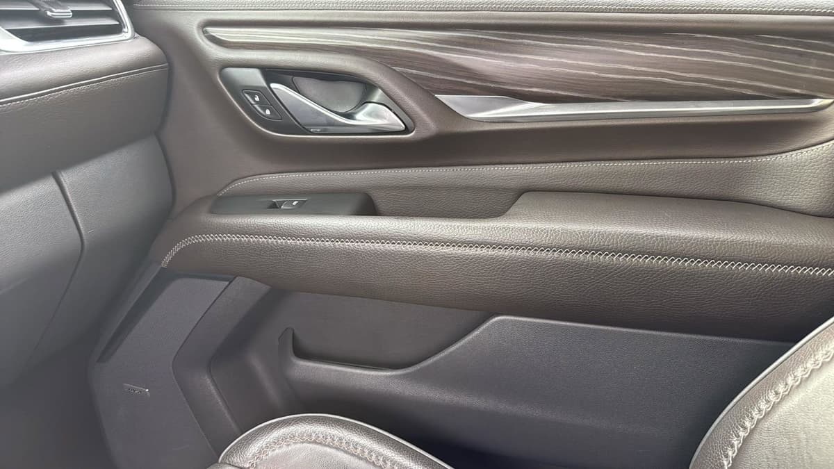 2021 GMC Yukon - Image 24