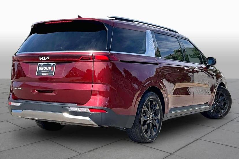 2024 Kia Carnival - Image 13