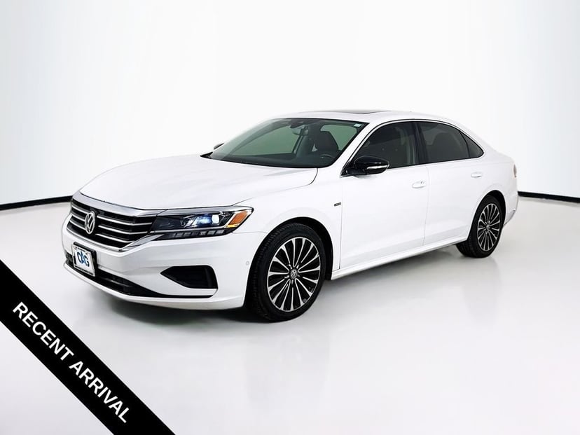 2022 Volkswagen Passat - Image 1