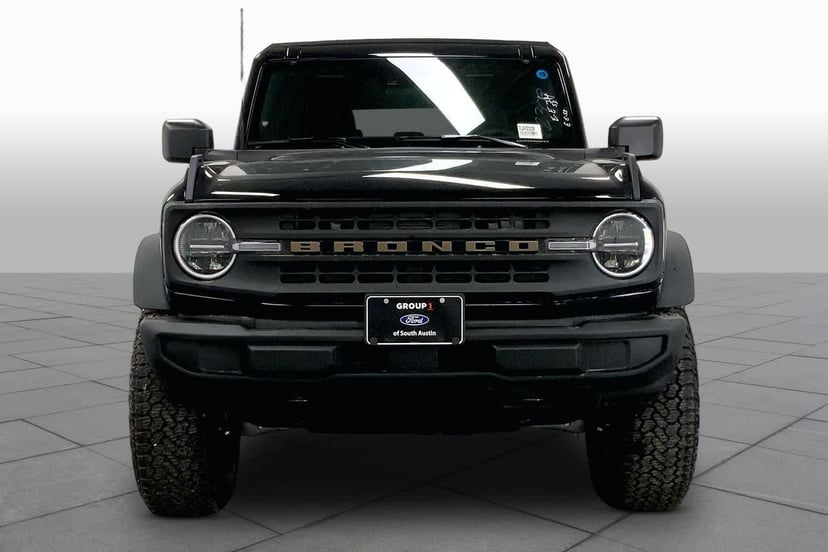 2026 Ford Bronco - Image 3