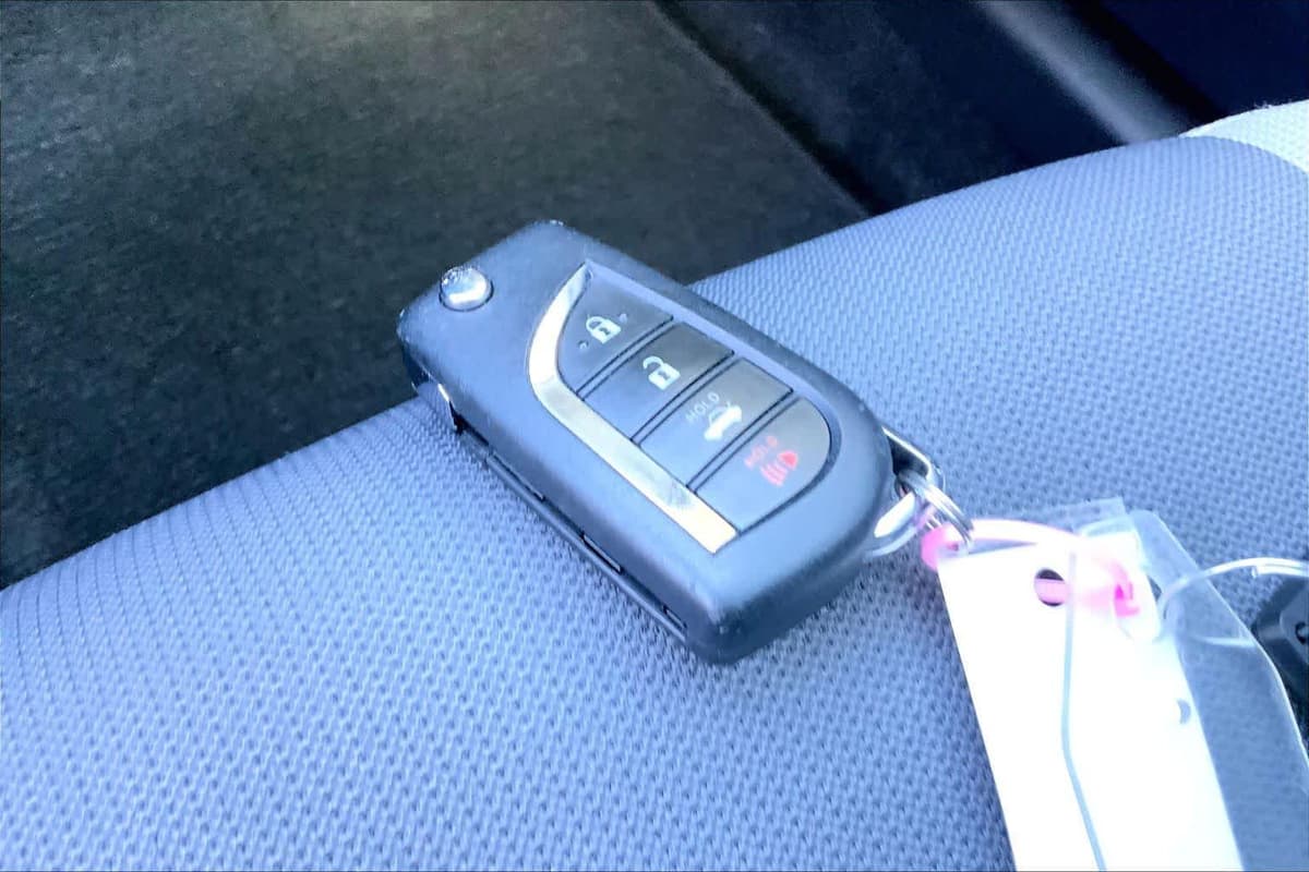 2025 Toyota Corolla - Image 13