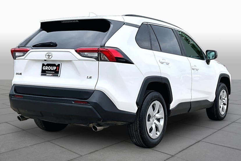 2021 Toyota RAV4 - Image 13