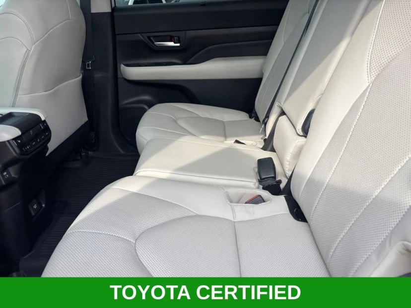 2025 Toyota Grand Highlander - Image 26