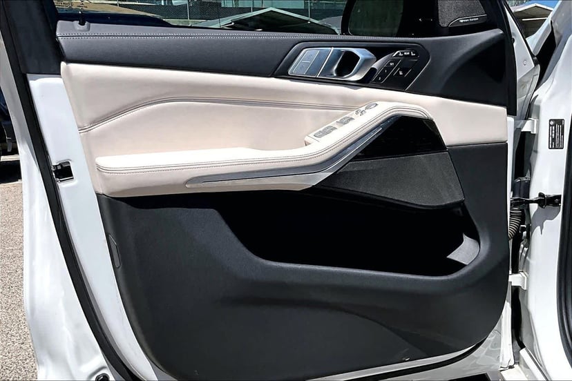2020 BMW X7 - Image 18