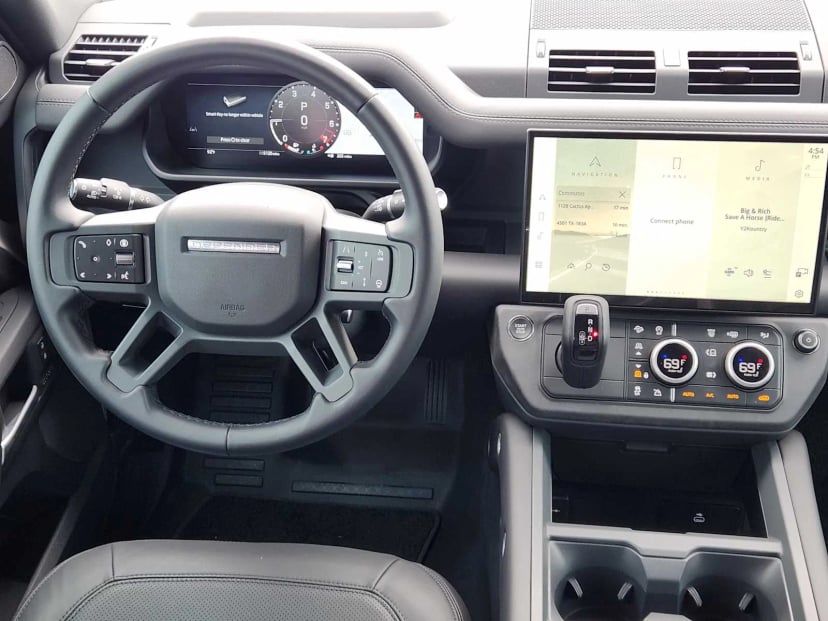 2026 LAND ROVER Defender 130 - Image 25