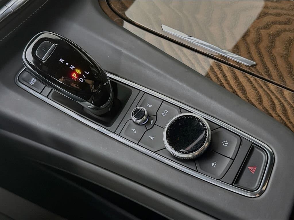 2023 CADILLAC Escalade - Image 23