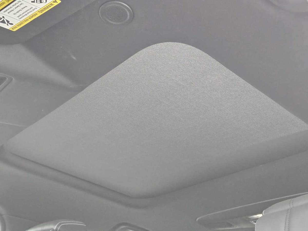 2025 Land Rover Discovery - Image 23