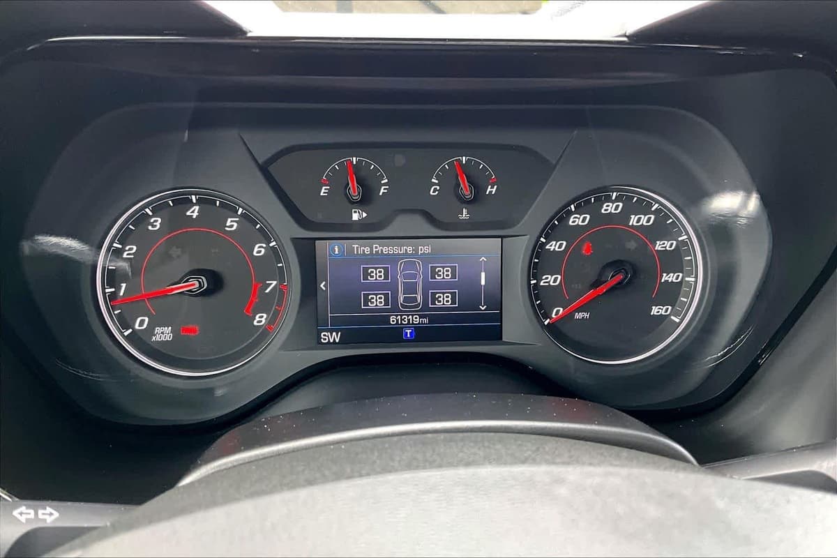 2021 Chevrolet Camaro - Image 25