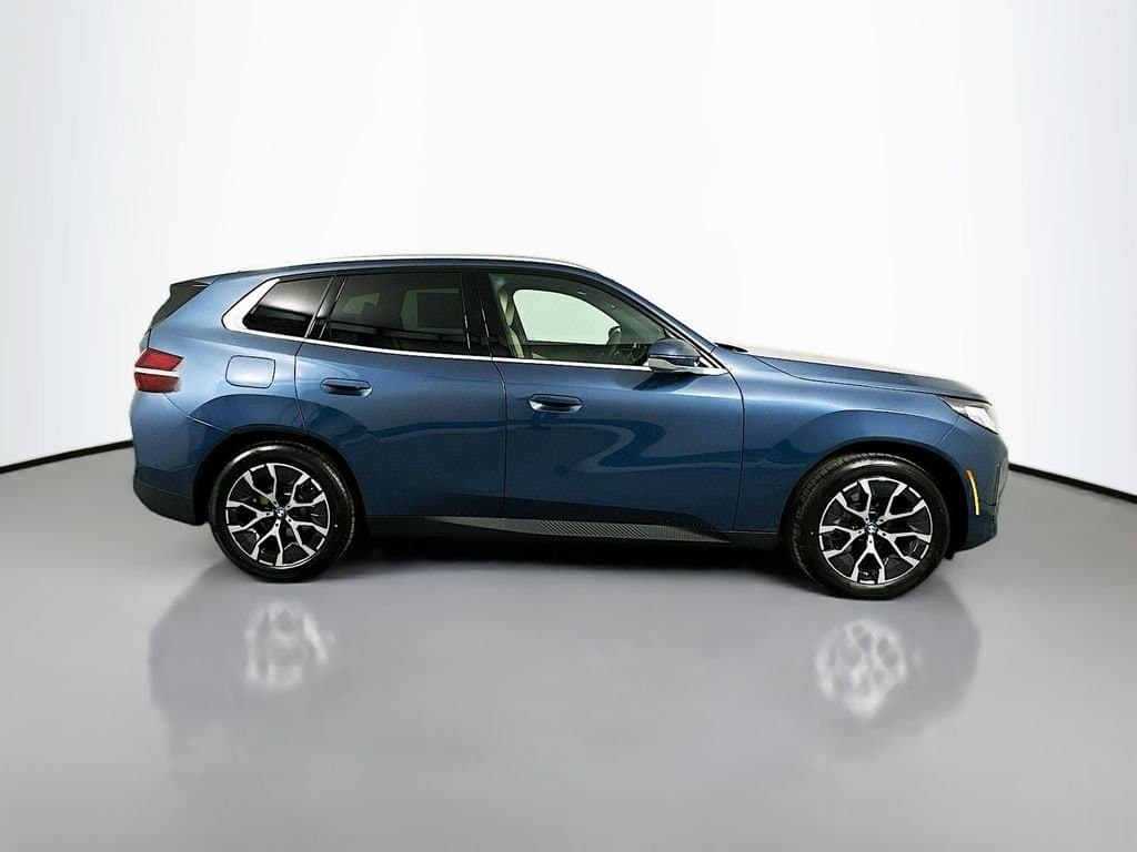 2025 BMW X3 - Image 4