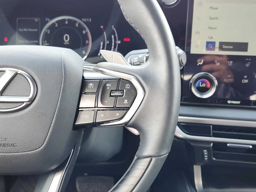2023 Lexus RX 350 - Image 29